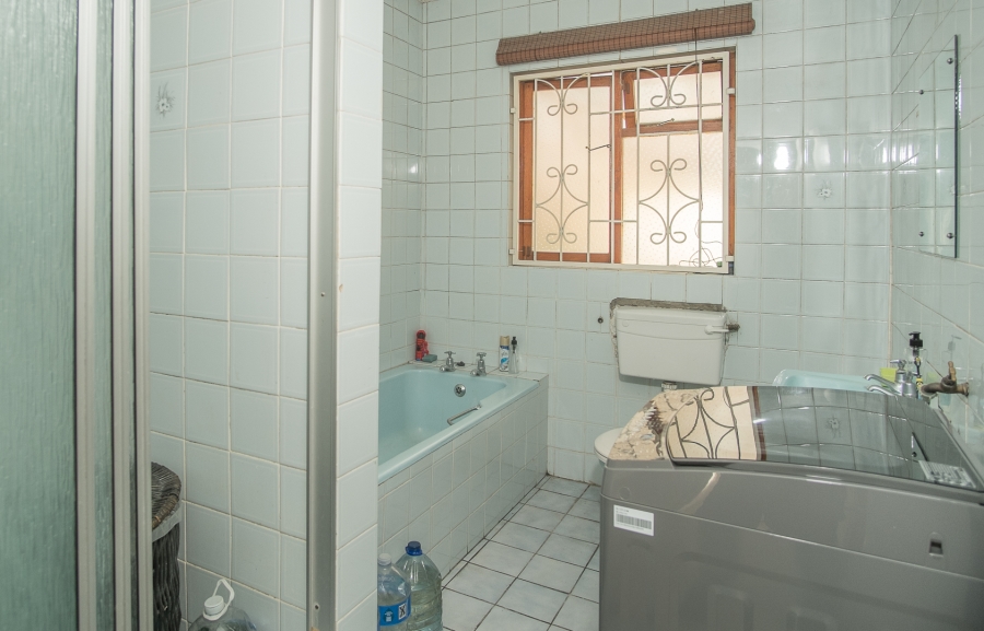 7 Bedroom Property for Sale in Wetton Western Cape